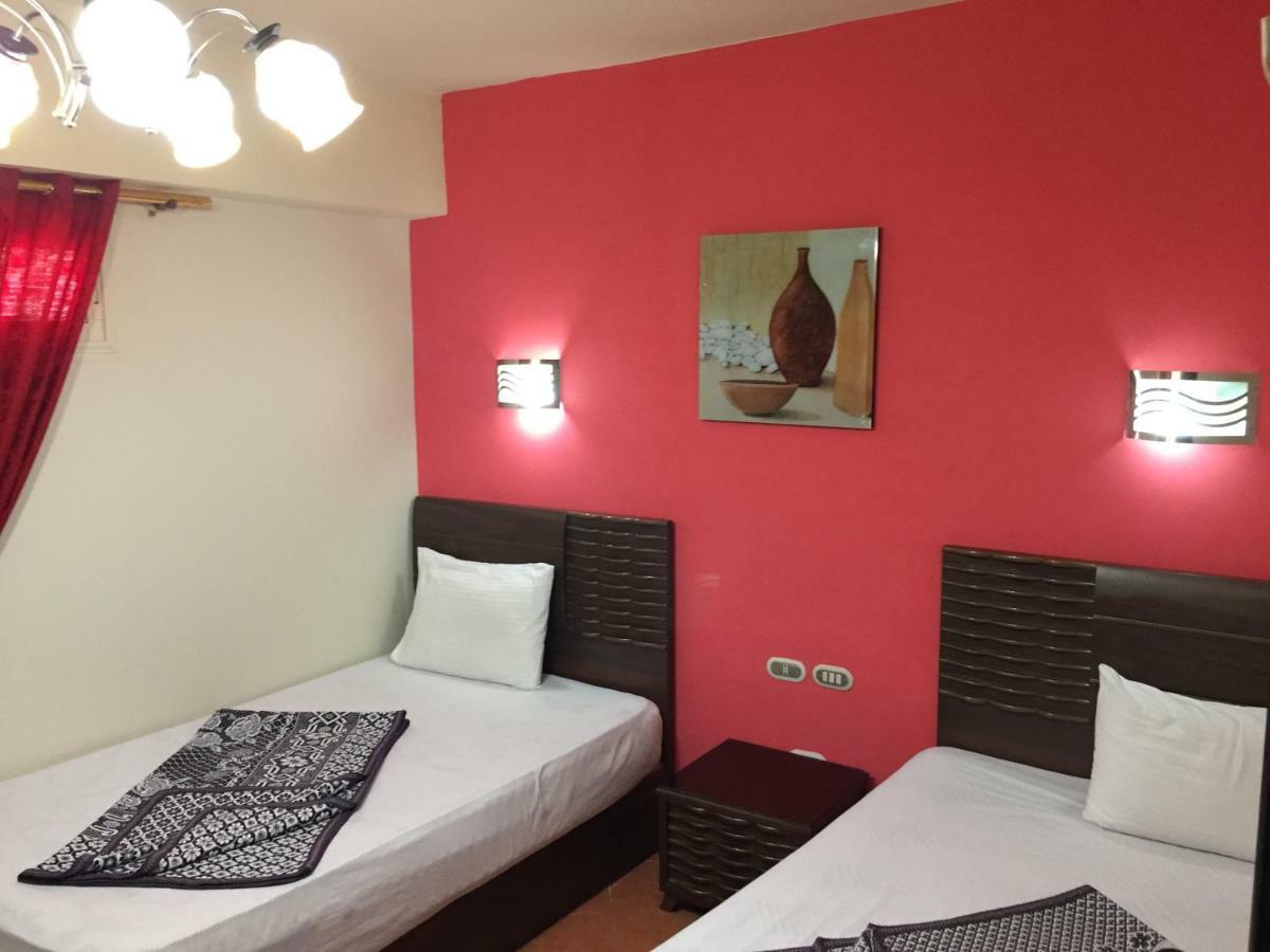 Private Chalets -Porto Sokhna Pyramids Айн Сохна Екстериор снимка